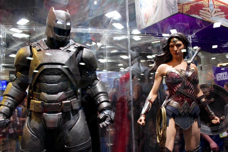 SDCC 2015: Batmans anti-Superman armor en de outfit van Wonder Woman (Foto: Peter Breuls)