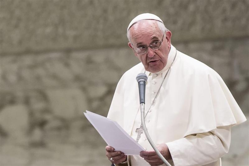 Oproep paus: neem gevlucht gezin op