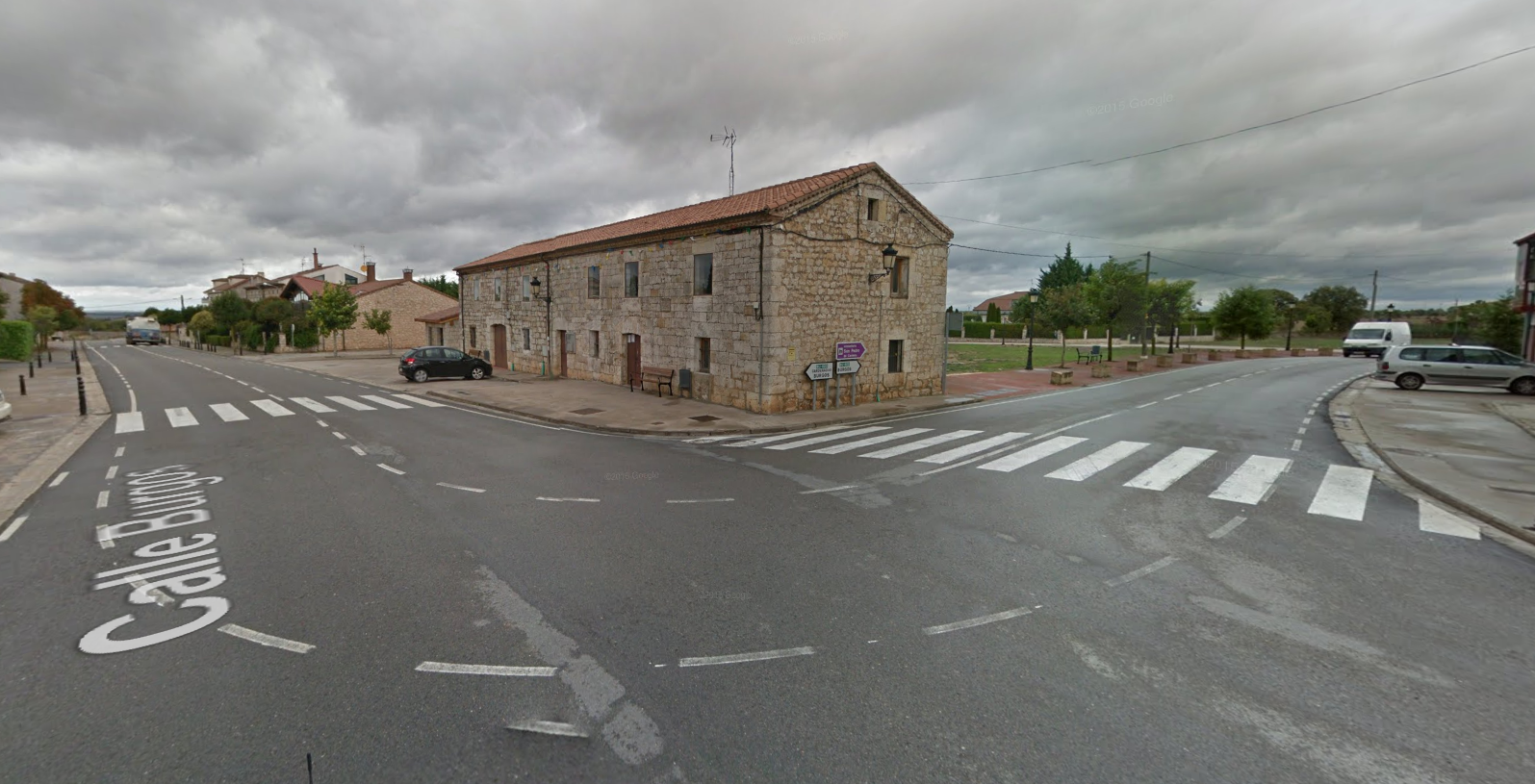 De weg door Carcedo de Burgos (Foto: Google Streetview)