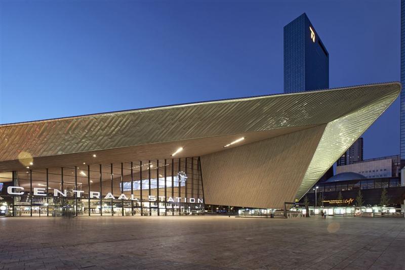 Thalys en perrons ontruimd op Rotterdam CS