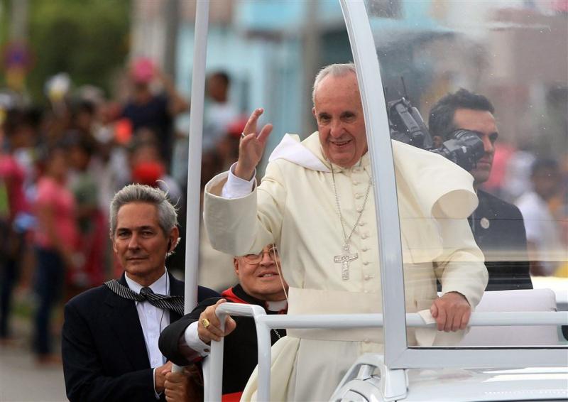 Paus hoopt op betere band tussen Cuba en VS