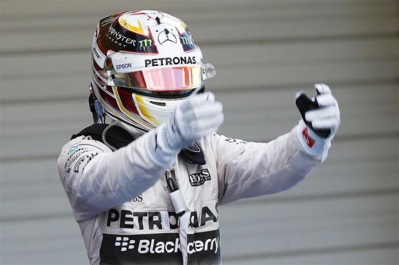 Hamilton evenaart Senna: onwerkelijk gevoel