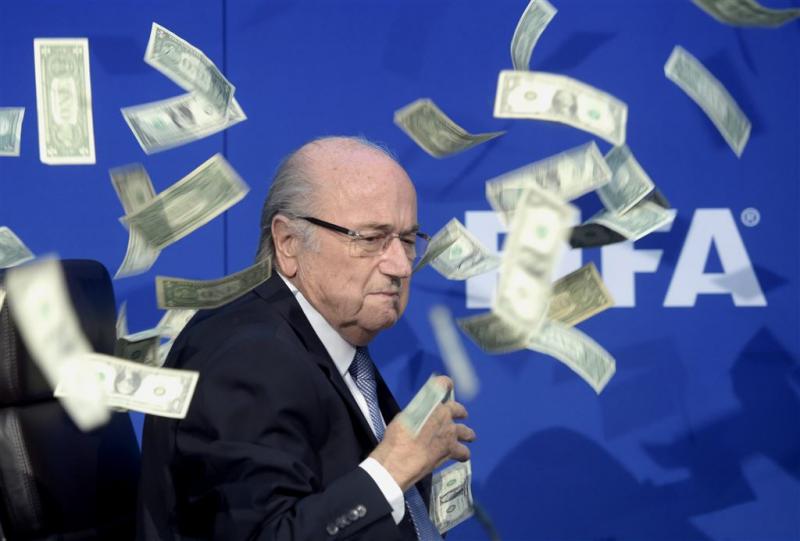 Blatter wil aanblijven als FIFA-voorzitter