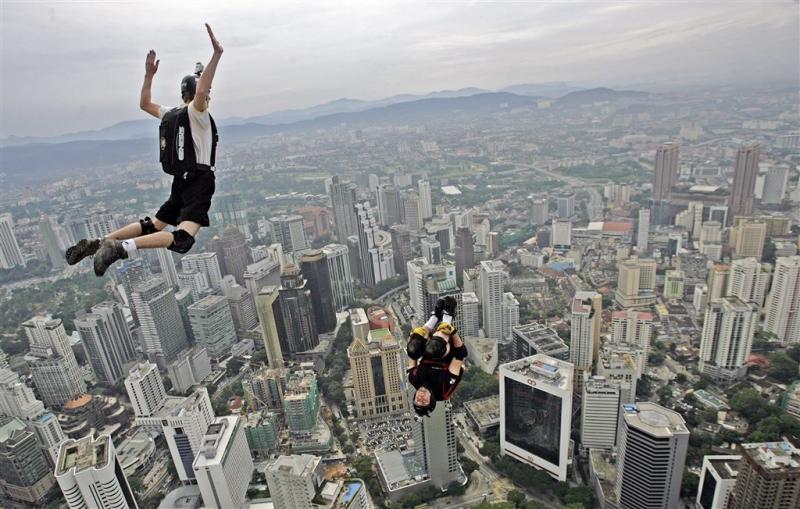 Nitro Circus-ster dood na parachutesprong
