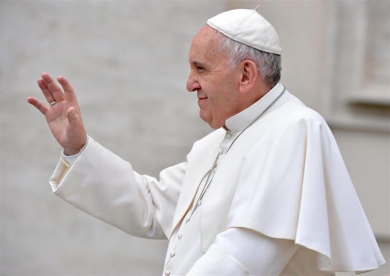 Paus ontmoet in het geheim weigerambtenaar VS