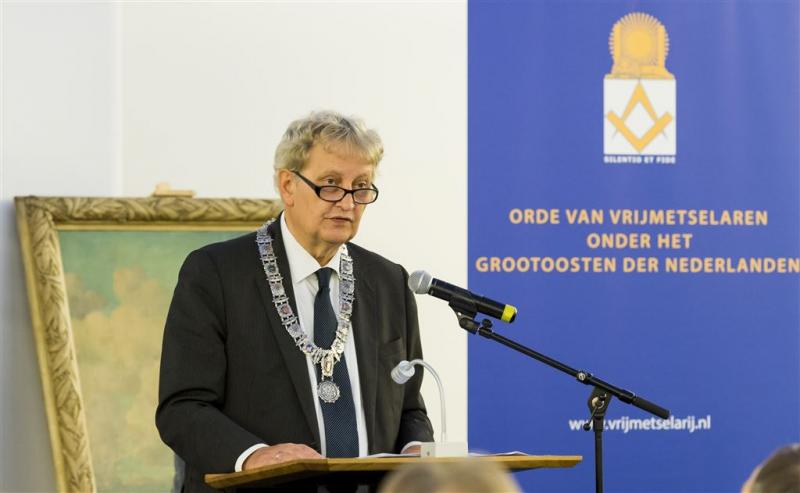 Van der Laan wil langer burgemeester blijven