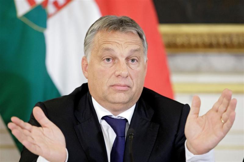 Hongaarse premier ziet leger in vluchtelingen