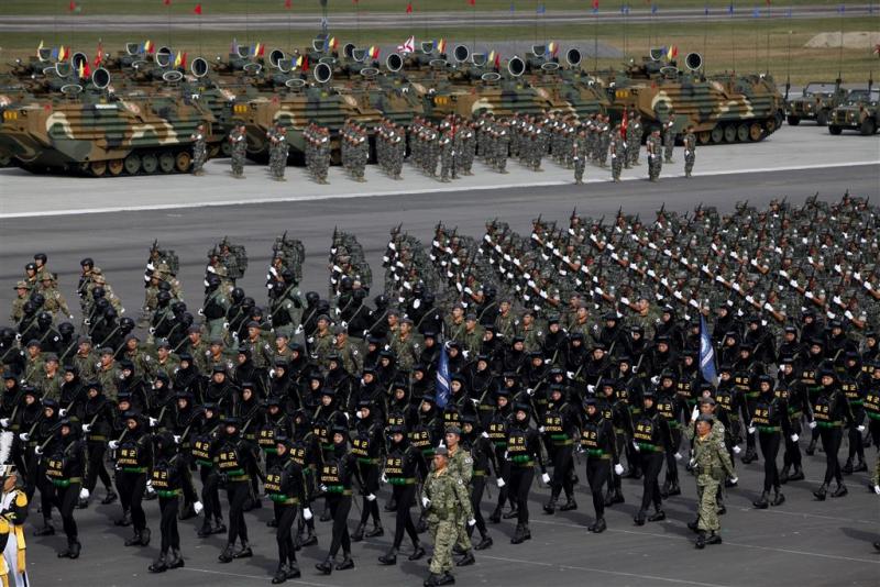 Noord-Korea viert verjaardag met parade