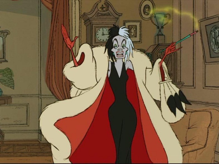 Het iconische personage Cruella de Vil in vol ornaat (Foto: Disney)