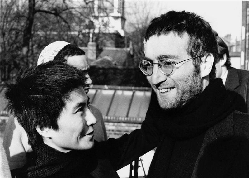 Yoko Ono: John Lennon was biseksueel