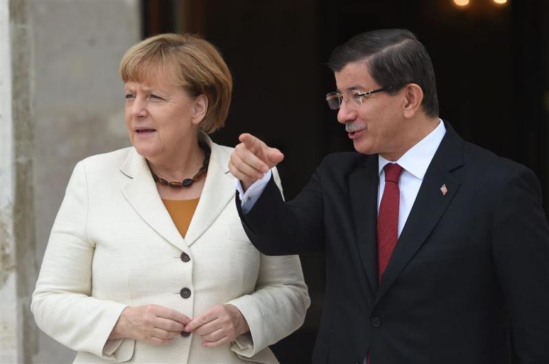 Steun Merkel aan soepeler visumbeleid Turkije