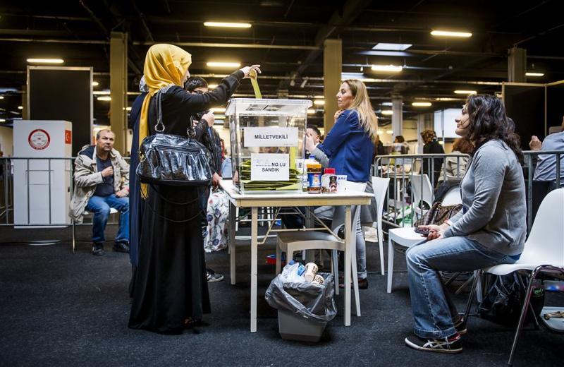 Turkse Nederlanders naar de stembus