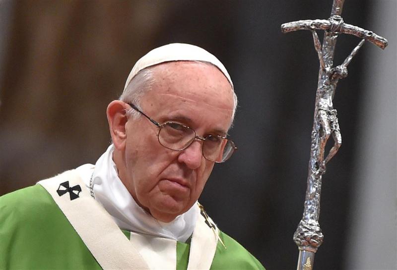 Paus roept zigeunervolken op tot integratie