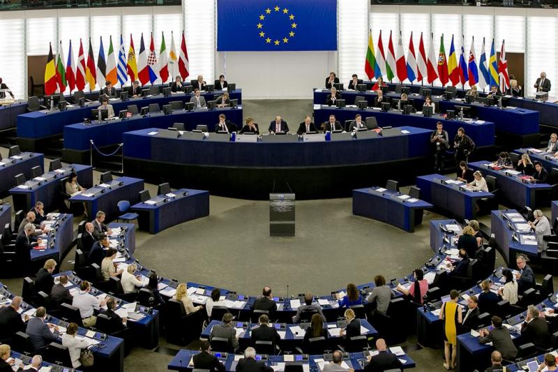 EU-parlement is bespioneren van burger zat