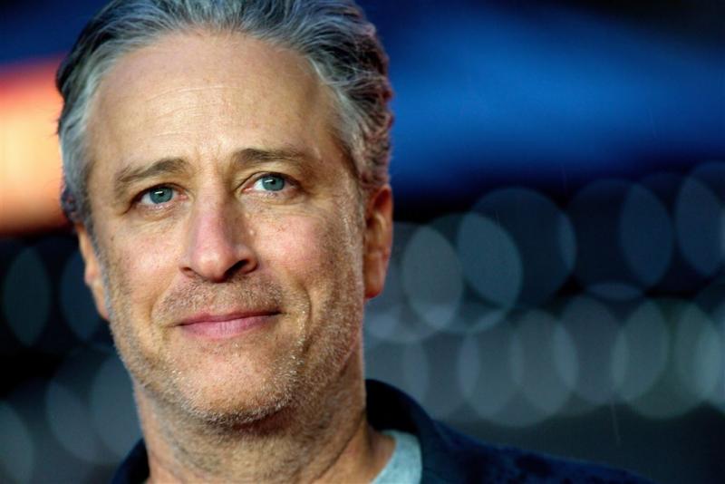 Jon Stewart tekent contract bij HBO