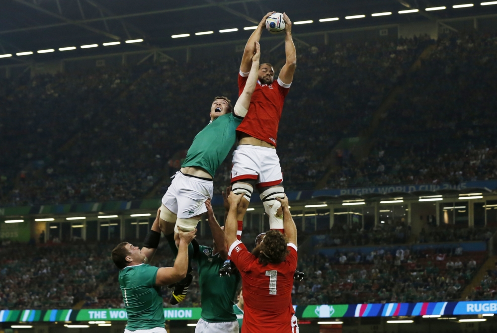Rugbyers bereiken grote hoogtes (Pro Shots / Action Images)