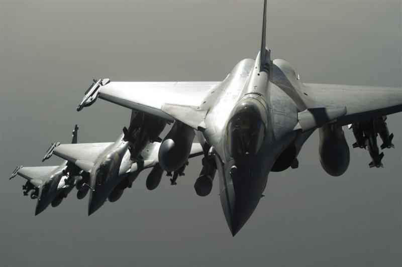 Fransen bombarderen 'hoofdstad' IS in Syrië