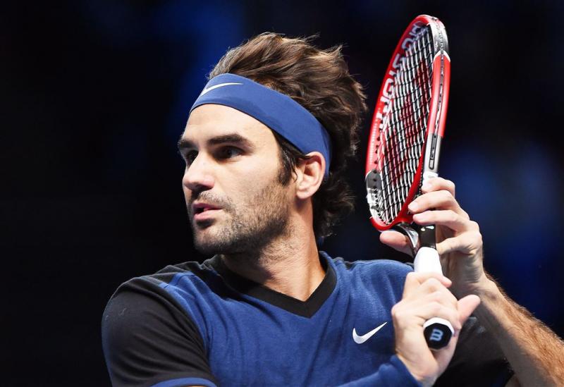 Federer wint Zwitserse halve finale op Finals