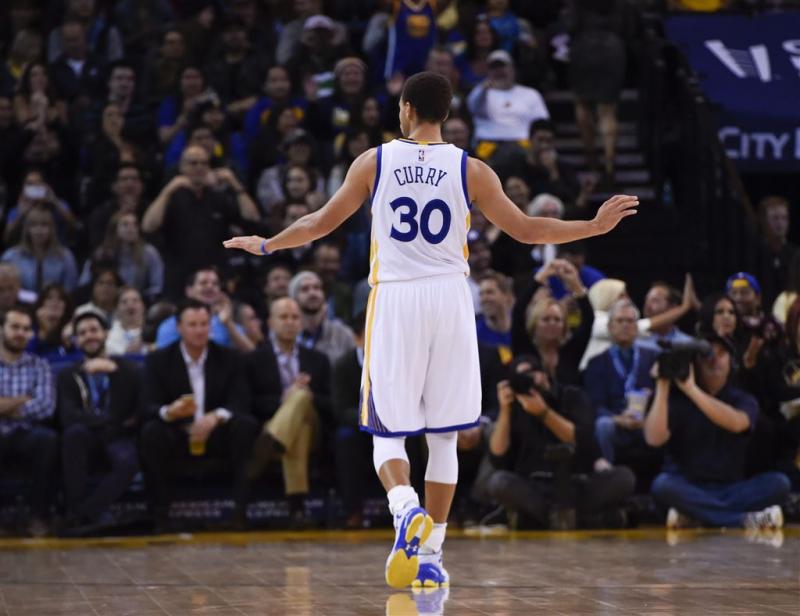 Curry bezorgt Warriors twintigste zege