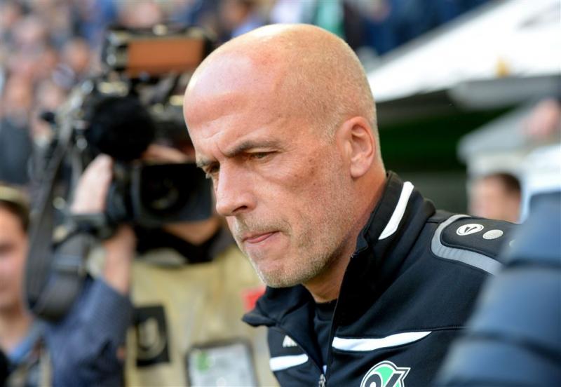 Frontzeck stapt op als coach Hannover 96