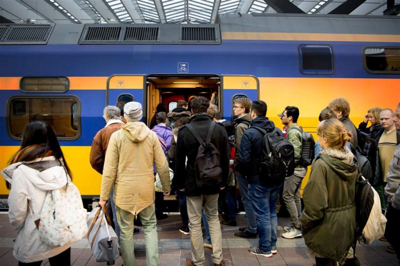 NS neemt maatregelen tegen drukte in treinen