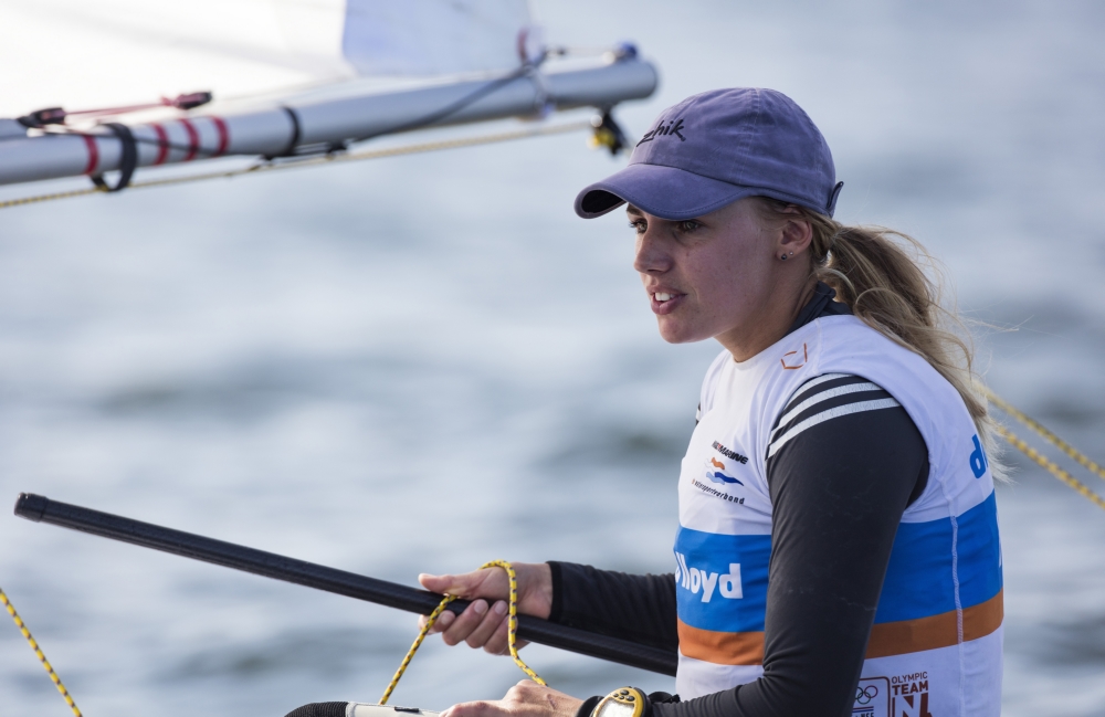 Marit Bouwmeester pakte zilver in de olympische laser radial-klasse, waarmee ze wel haar wereldtitel inleverde (PRO SHOTS/Watersportverbond)