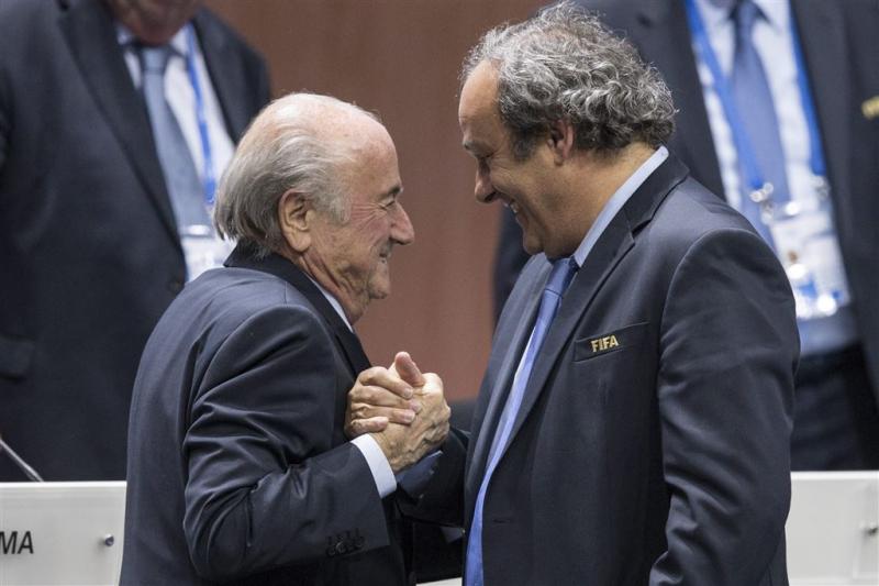 Platini haalt uit naar Blatter