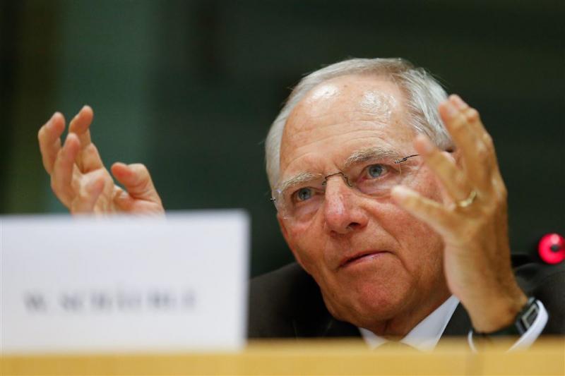 Schäuble: verzorg vluchteling dichtbij Syrië