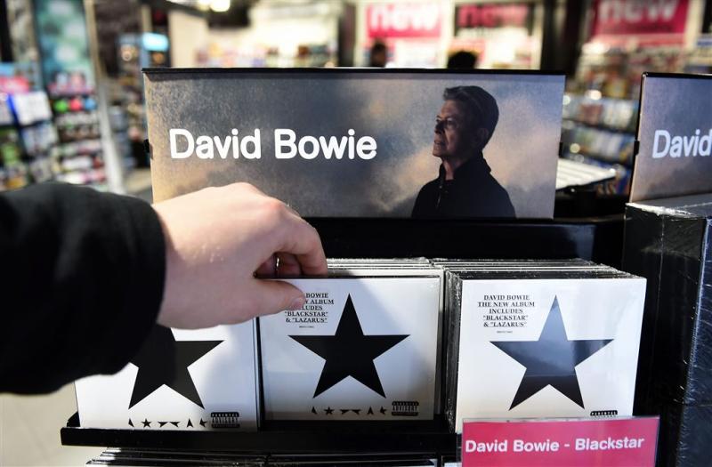 David Bowie houdt Adele achter zich