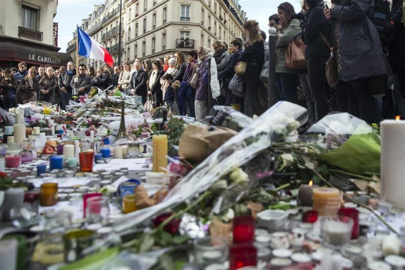 IS beweert daders Parijs te tonen in video