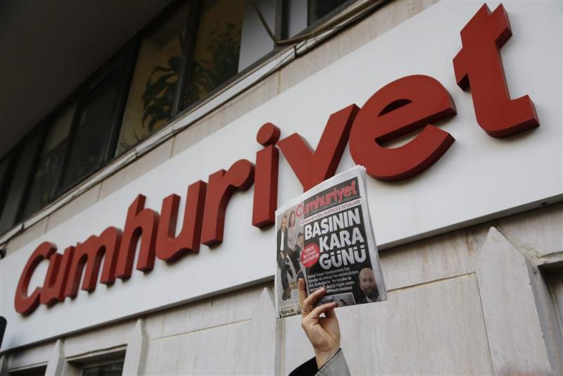 Turks OM eist levenslang tegen journalisten