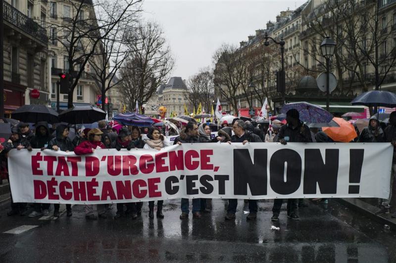 Frans protest tegen verlenging noodtoestand