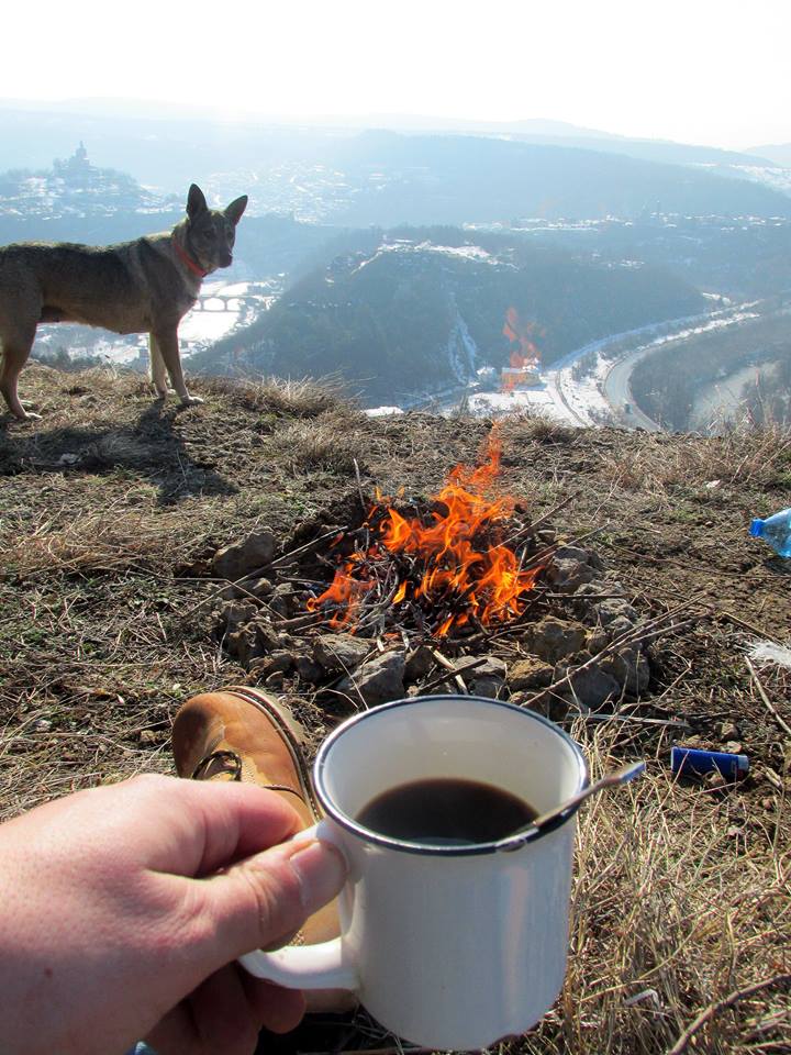 Koffie boven op de berg bij het altijd pittoreske Veliko Tarnovo (Foto: Dven)