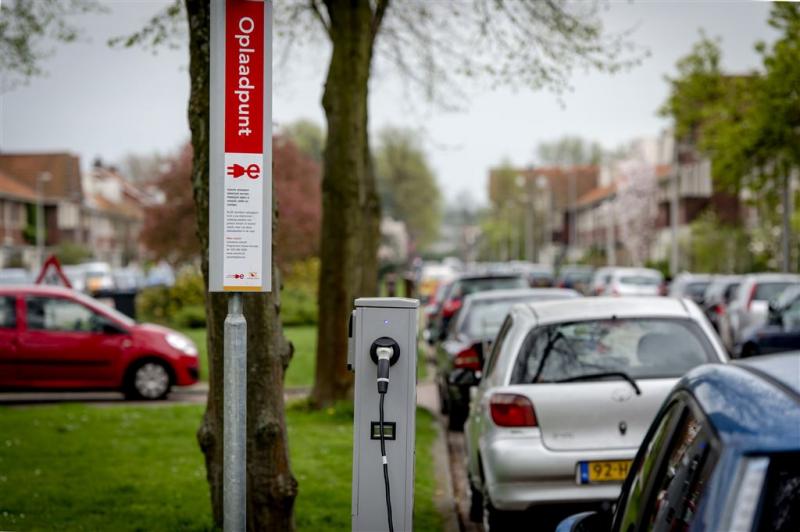 Verkoop elektrische auto's piekt in Nederland