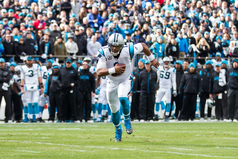 ...en Cam Newton van de Carolina Panthers (PRO SHOTS/Zuma Sports Wire)