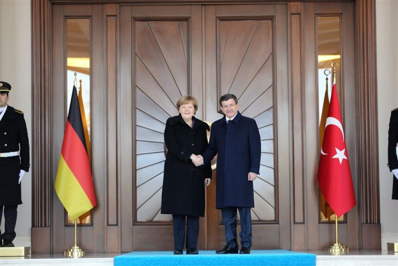 Berlijn en Ankara willen NAVO-hulp aan grens