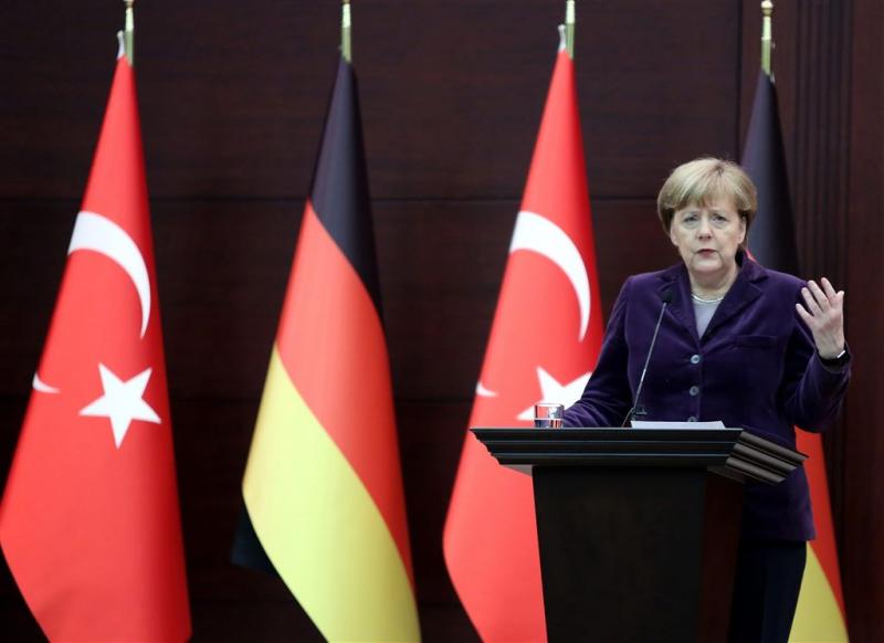 Kremlin wuift kritiek Merkel weg