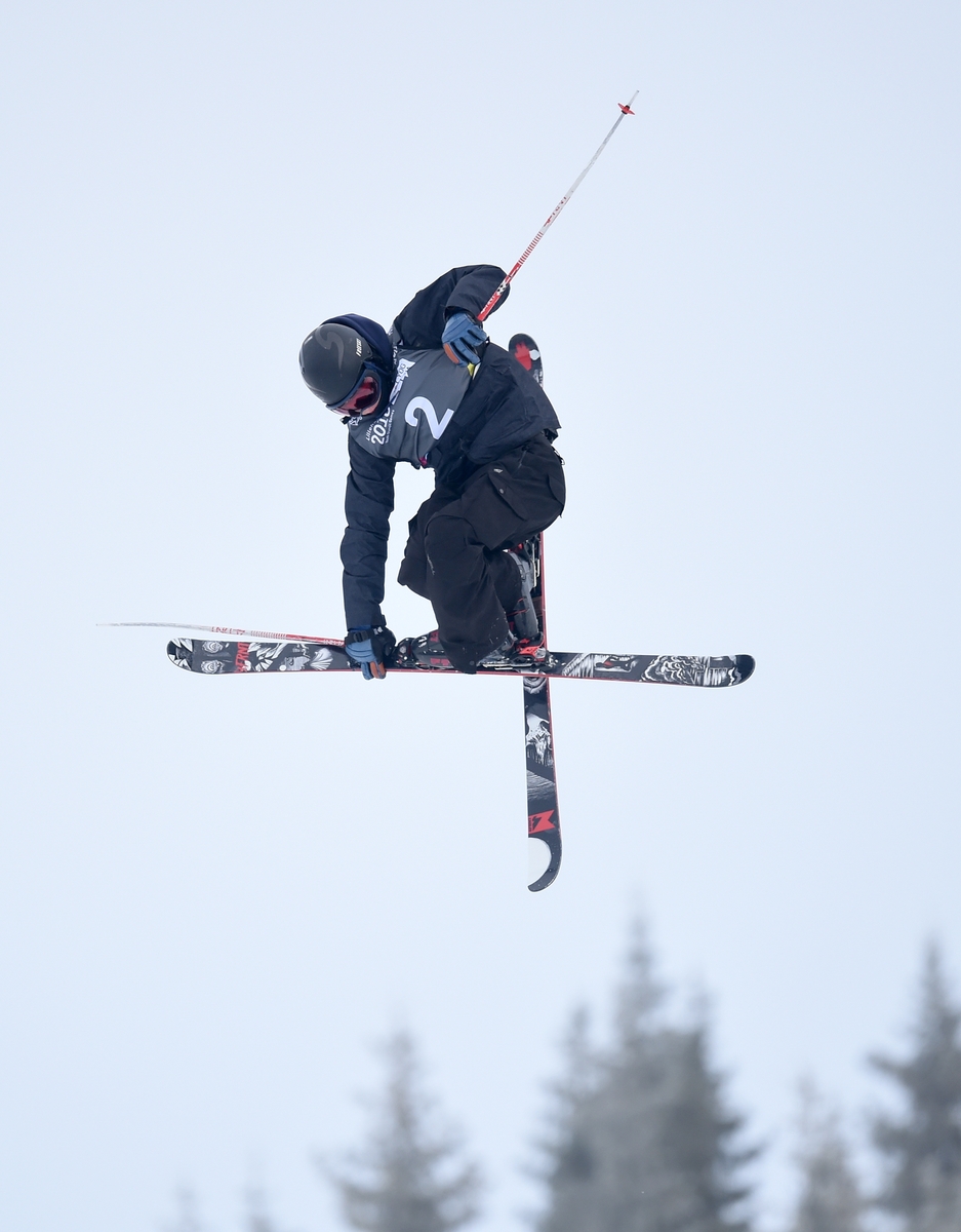 Ruud vliegt over het slopestyleparcours op weg naar goud (Foto: YIS/Bob Martin)