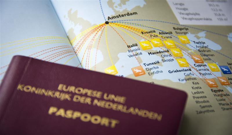 Schiphol wil snelle aanpak paspoortcontroles