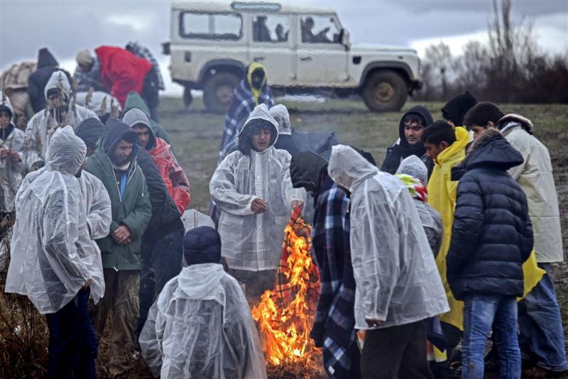 Vluchtelingen stranden aan grens Macedonië