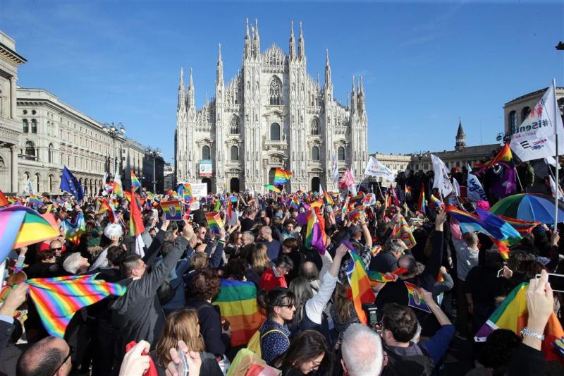 Italië zet stap naar partnerschap homo's