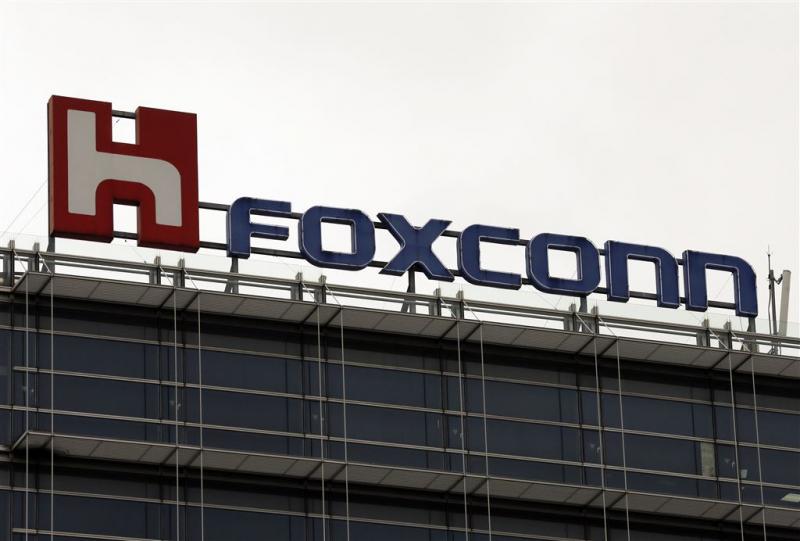 Foxconn stelt deal met Sharp uit