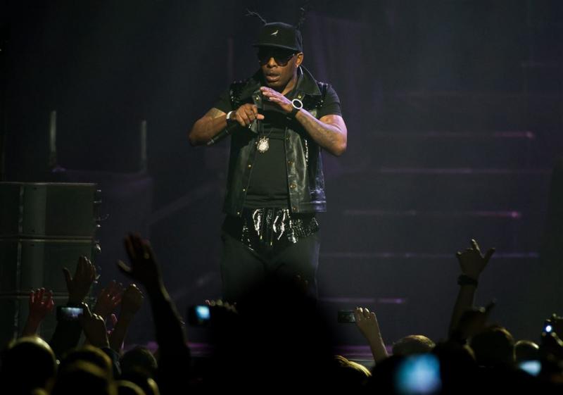 Rapper Coolio krijgt astma-aanval op podium