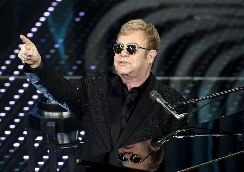 Elton John: Janet Jackson playbackt