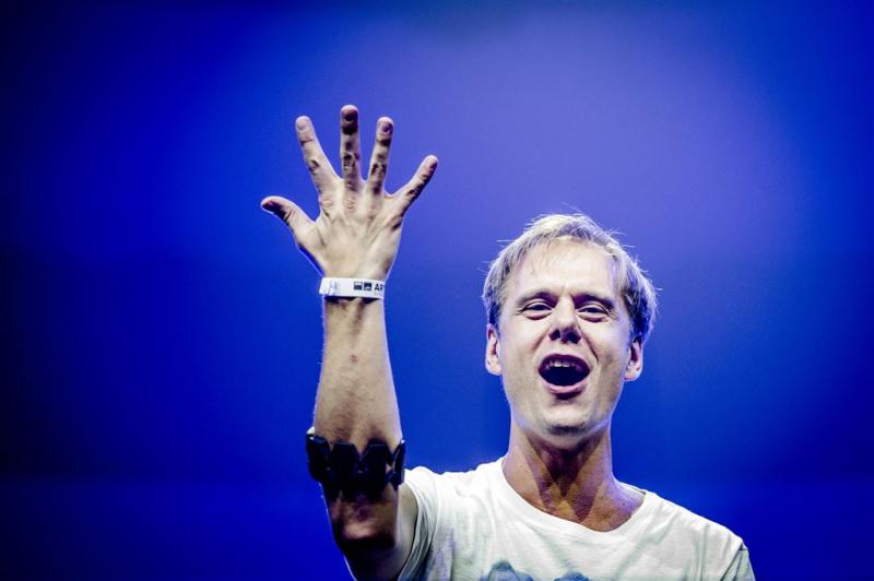 Armin viert jubileum met helden en talenten