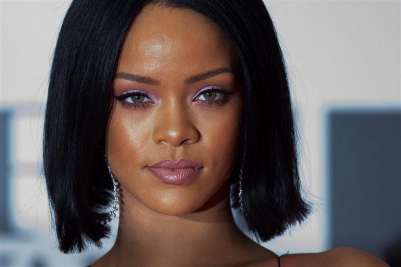 Rihanna wint terrein in singleslijst