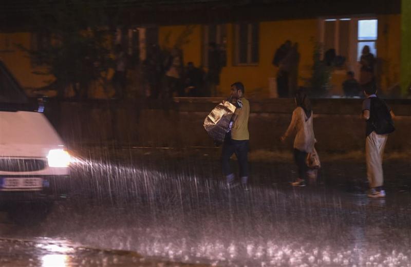 Tientallen doden in Pakistan door regenval