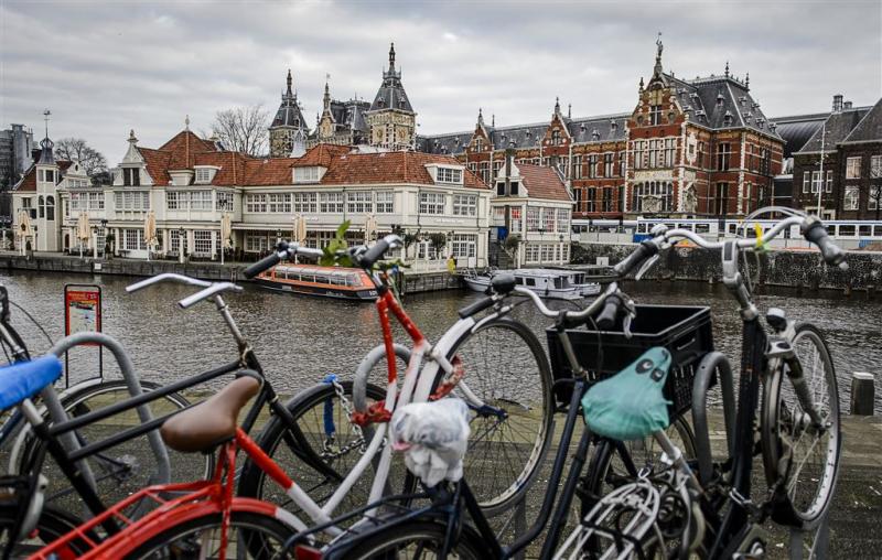 Amsterdam verbiedt tweetaktmotor in grachten