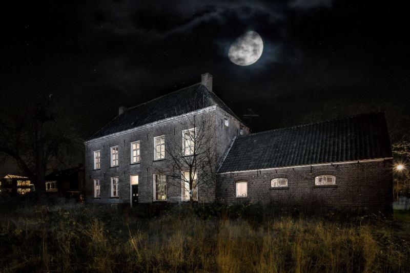 Spookhuis in Huissen (buitenkant)  (Foto: Funda)
