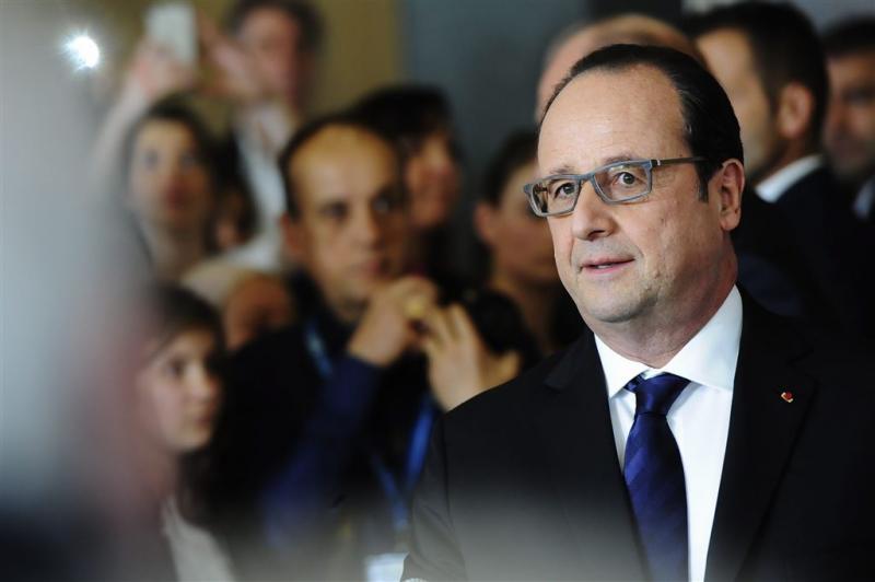 Hollande laat omstreden wetswijziging vallen